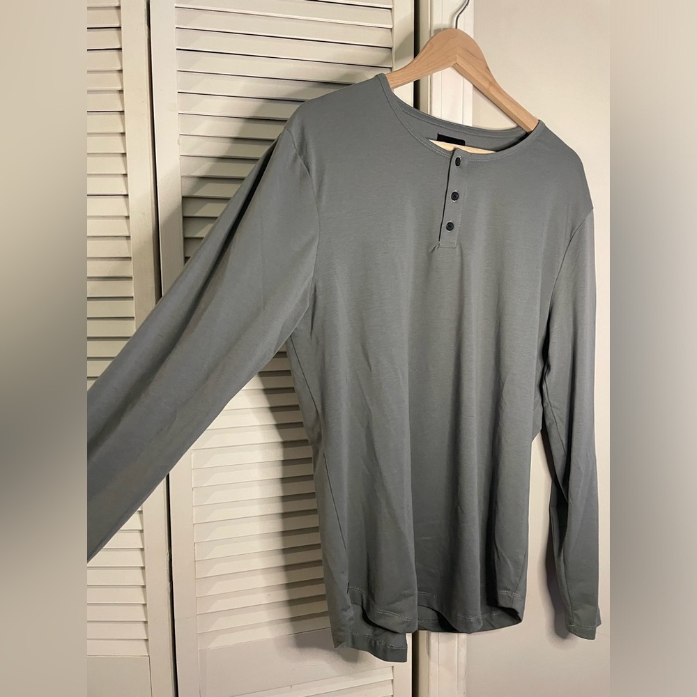 CUTS NEW, AO Long Sleeve Henley Curve-Hem, XL